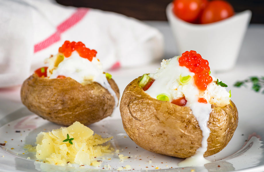 Ofenkartoffeln mit rotem Kaviar