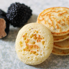 Trüffel Mini Blinis, 80g – Detailaufnahme mit schwarzem Trüffel