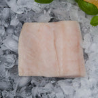 Black Cod Filet – Filetstück auf Crushed Ice von oben