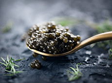 Geschenkset mit schwarzem Kaviar kaufen IKRiNKA