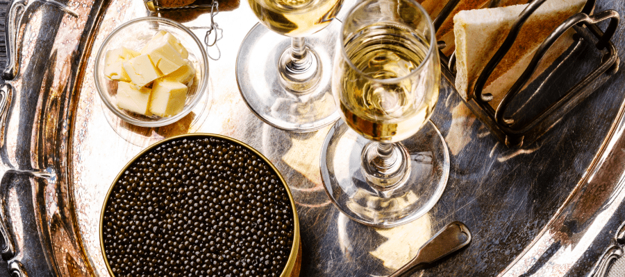 Kaviar – alles was Sie über das schwarze Gold wissen müssen